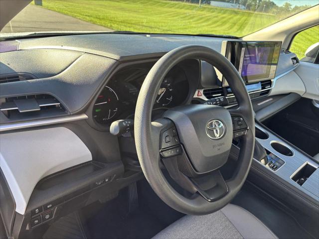 Used 2025 Toyota Sienna LE For Sale in Jackson, MI