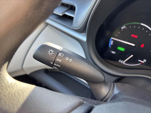 Used 2025 Toyota Sienna LE For Sale in Jackson, MI