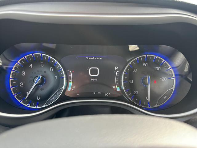 2027 Chrysler Pacifica Select AWD