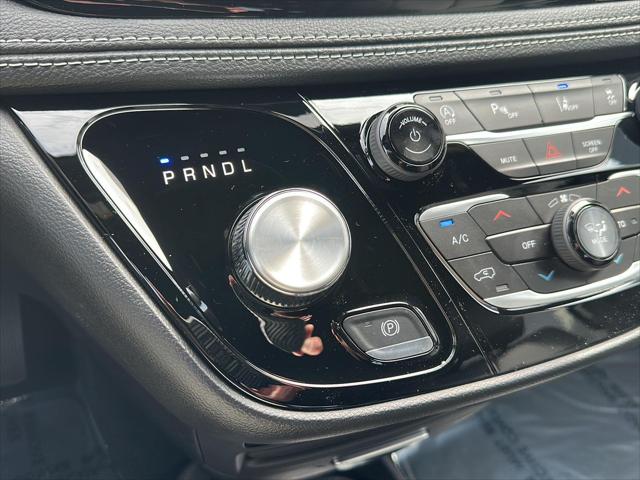 2027 Chrysler Pacifica Select AWD
