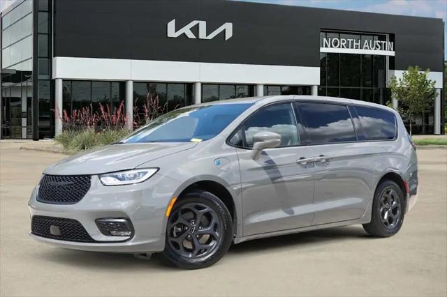 2022 Chrysler Pacifica Hybrid Touring L for sale in Austin, TX