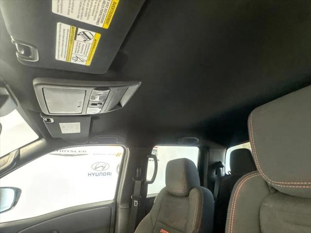 2025 Nissan Frontier Crew Cab PRO-4X 4x4