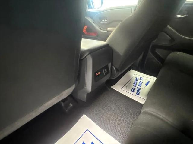 2025 Nissan Frontier Crew Cab PRO-4X 4x4