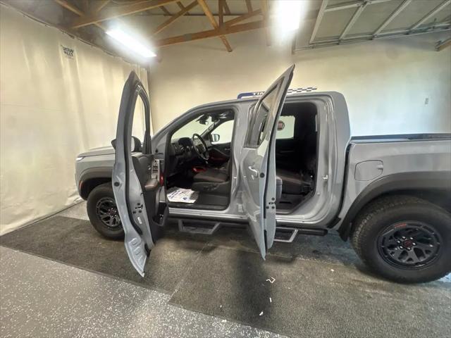 2025 Nissan Frontier Crew Cab PRO-4X 4x4