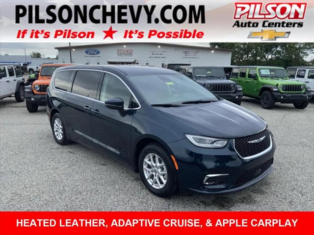 2023 Chrysler Pacifica Touring L for sale in Clinton, IN