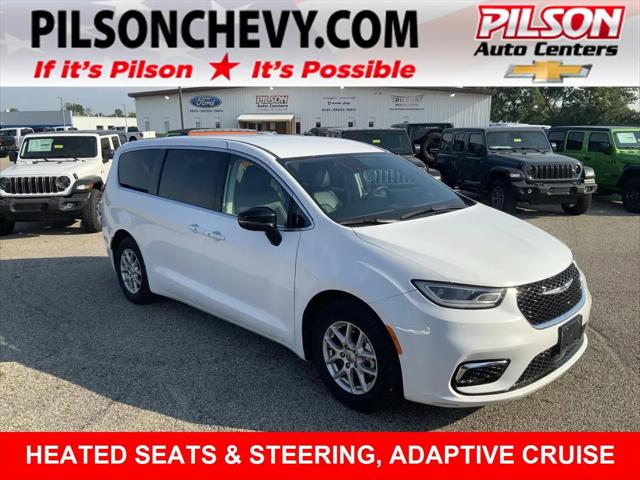 2024 Chrysler Pacifica Touring L for sale in Clinton, IN