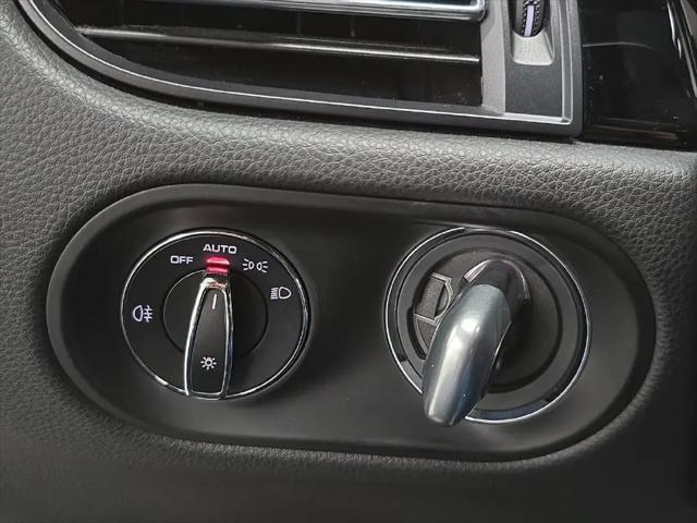 2023 Porsche Macan Macan