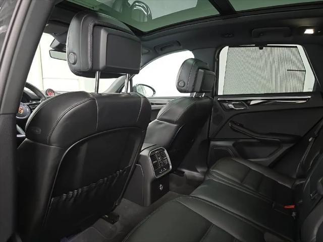 2023 Porsche Macan Macan
