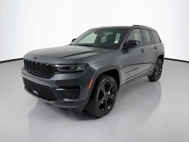 2022 Jeep Grand Cherokee Altitude 4x4 for sale in Charltotte, NC