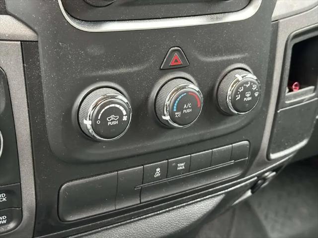 2018 Ram 1500 Express Quad Cab 4x4 64 Box