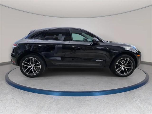 2023 Porsche Macan T