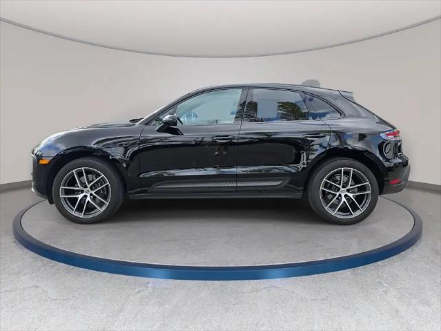 2023 Porsche Macan T