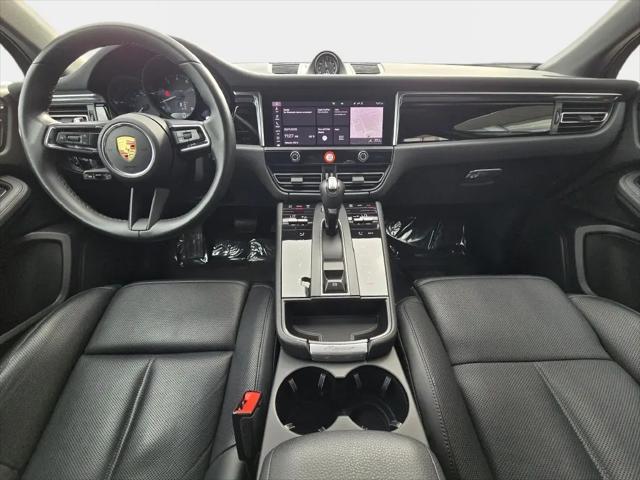 2023 Porsche Macan T
