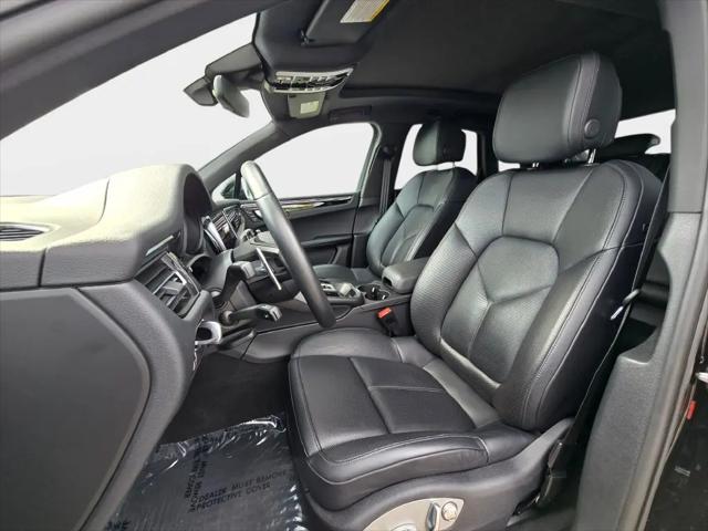 2023 Porsche Macan T