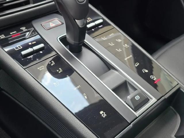 2023 Porsche Macan T