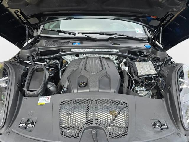 2023 Porsche Macan T