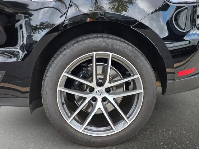 2023 Porsche Macan T