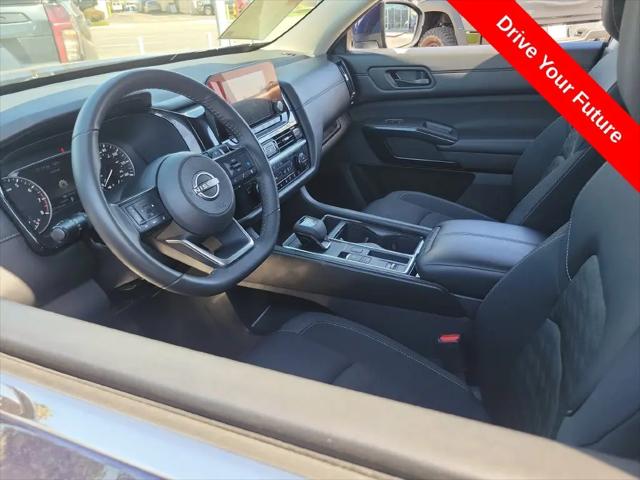 2025 Nissan Pathfinder SV FWD