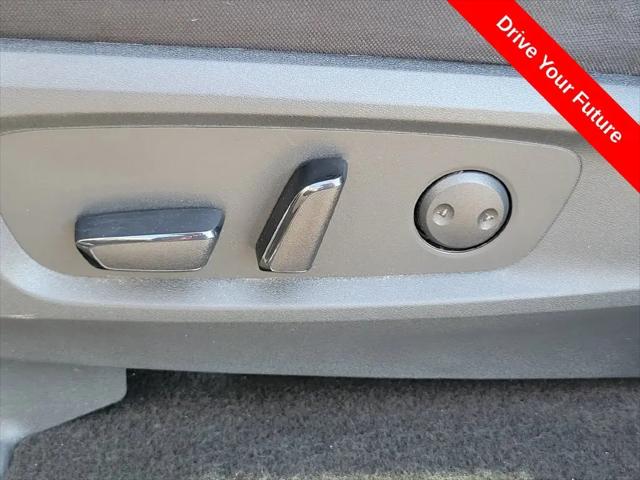 2025 Nissan Pathfinder SV FWD