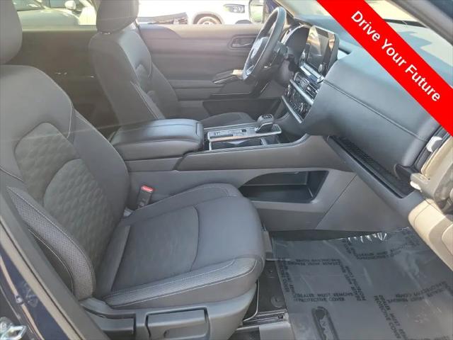 2025 Nissan Pathfinder SV FWD