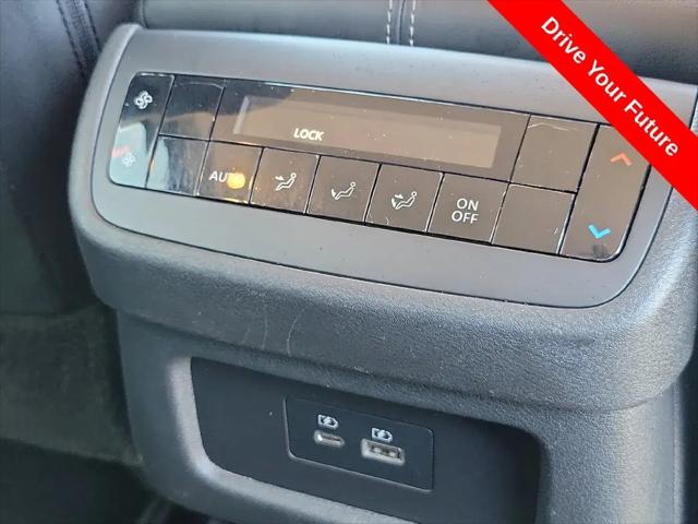 2025 Nissan Pathfinder SV FWD