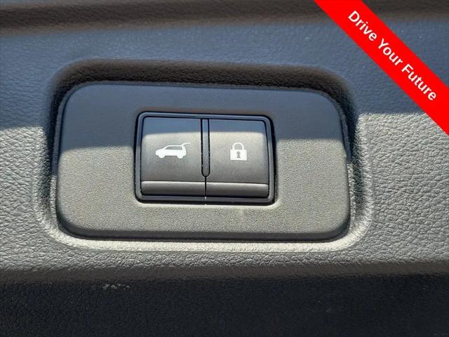 2025 Nissan Pathfinder SV FWD