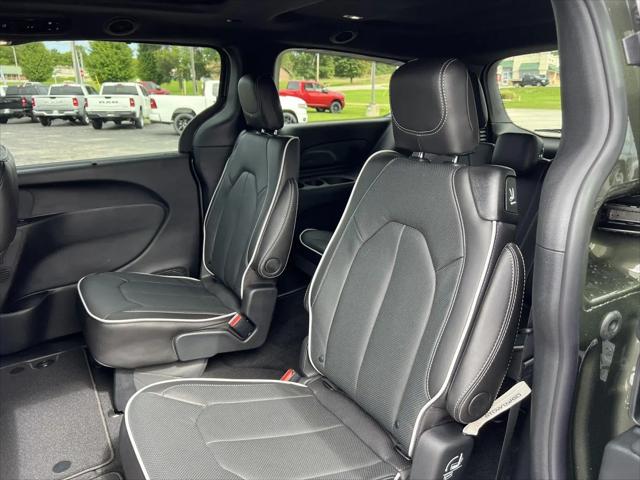 2027 Chrysler Pacifica Limited AWD