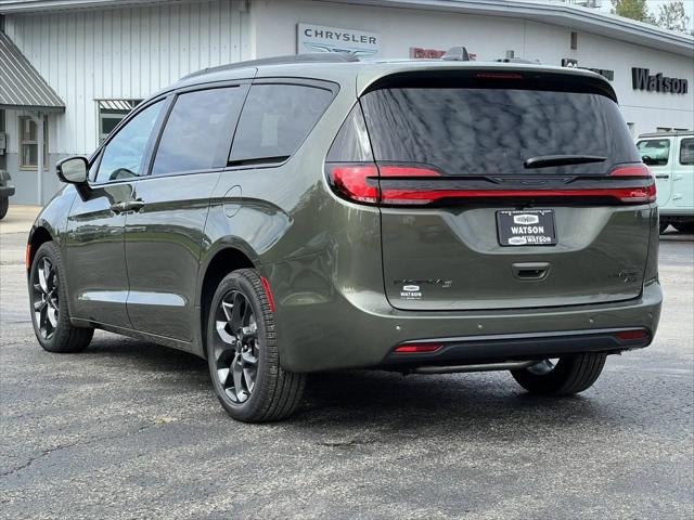 2027 Chrysler Pacifica Limited AWD