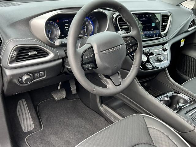 2027 Chrysler Pacifica Limited AWD