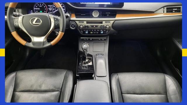2015 Lexus ES 300h ES 300h