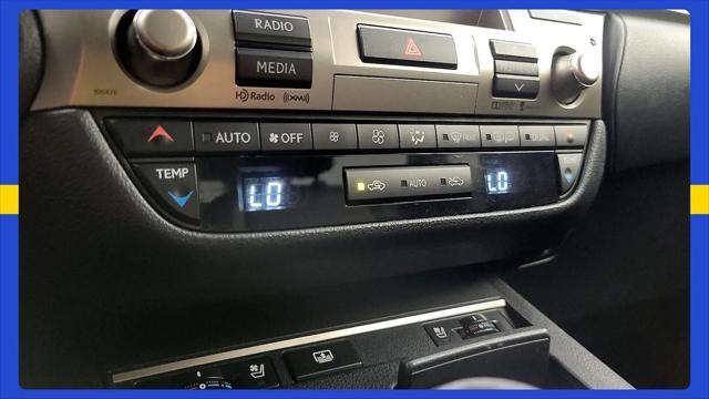 2015 Lexus ES 300h ES 300h