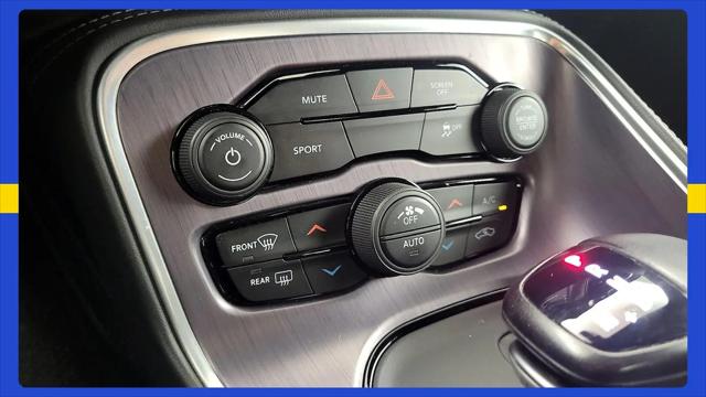 2017 Dodge Challenger SXT