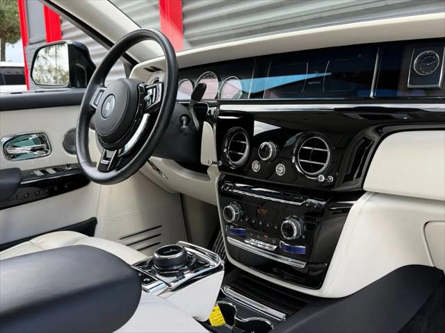 2022 Rolls-Royce Phantom Standard