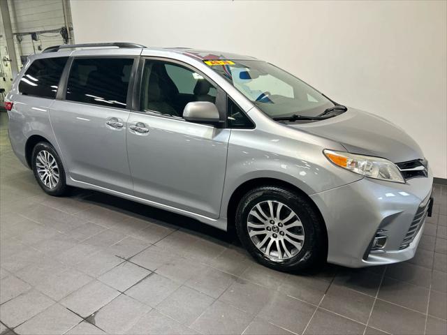 2018 Toyota Sienna XLE 8 Passenger 2018 Toyota Sienna XLE 8 Passenger