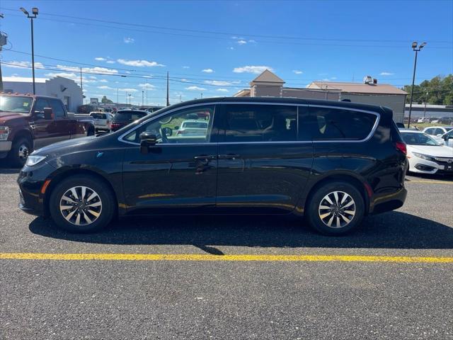 2024 Chrysler Pacifica Hybrid Select 2024 Chrysler Pacifica Hybrid Select