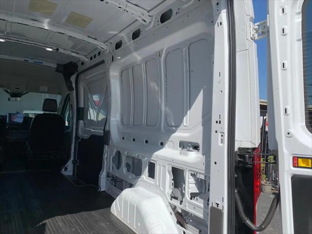 2022 Ford Transit Cargo Van T-150