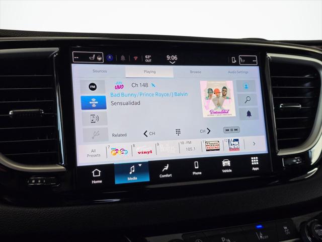 2025 Chrysler Pacifica Select