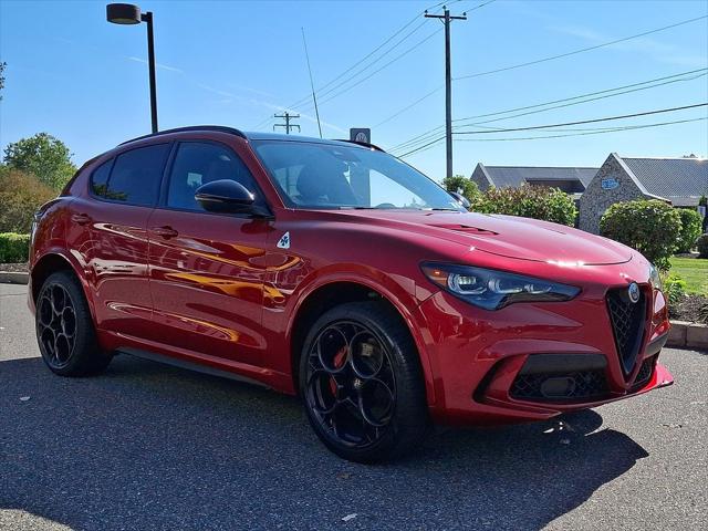 2024 Alfa Romeo Stelvio Quadrifoglio Carbon AWD 2024 Alfa Romeo Stelvio Quadrifoglio Carbon AWD