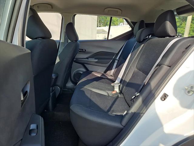 2025 Nissan Kicks S
