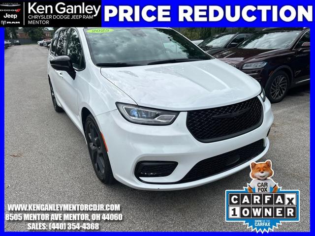 2025 Chrysler Pacifica Limited for sale in Mentor, OH