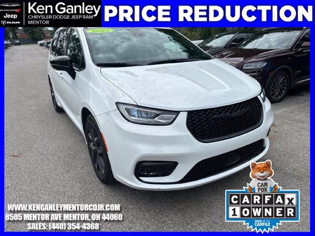 2025 Chrysler Pacifica Limited for sale in Mentor, OH