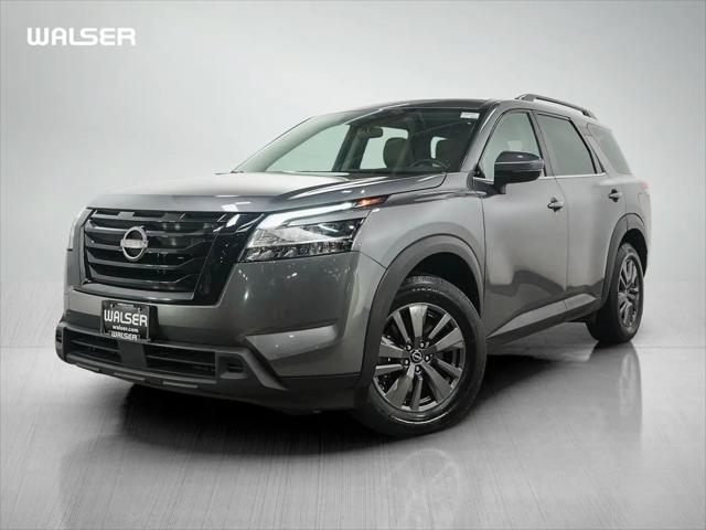 2022 Nissan Pathfinder SV 4WD for sale in Burnsville, MN