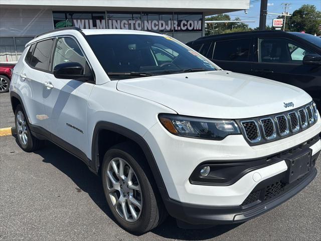 2023 Jeep Compass Latitude Lux FWD 2023 Jeep Compass Latitude Lux FWD