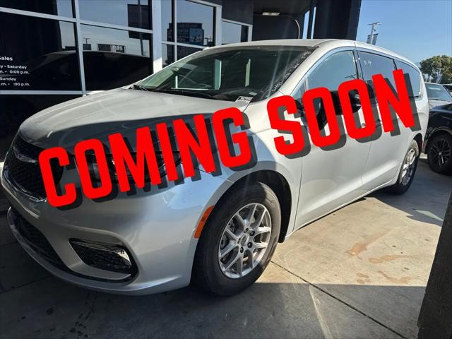 2024 Chrysler Pacifica Touring L for sale in City of Industry, CA