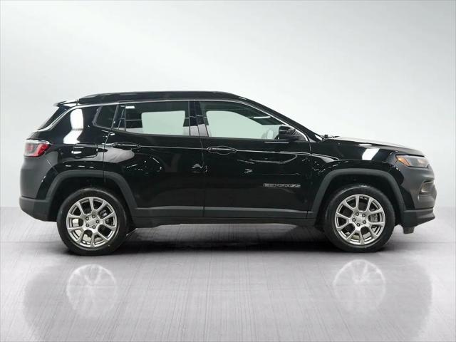 2023 Jeep Compass Latitude Lux FWD