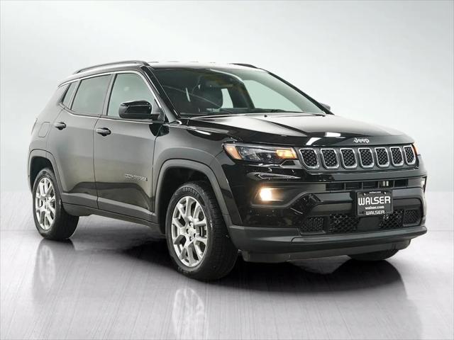 2023 Jeep Compass Latitude Lux FWD
