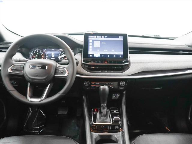 2023 Jeep Compass Latitude Lux FWD