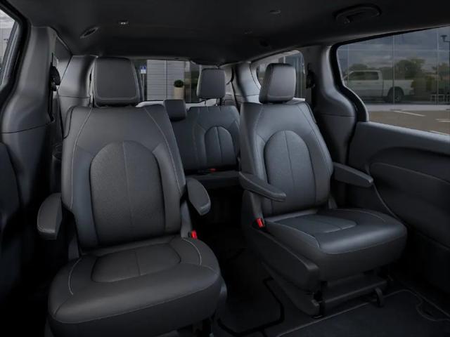 2027 Chrysler Pacifica Select AWD