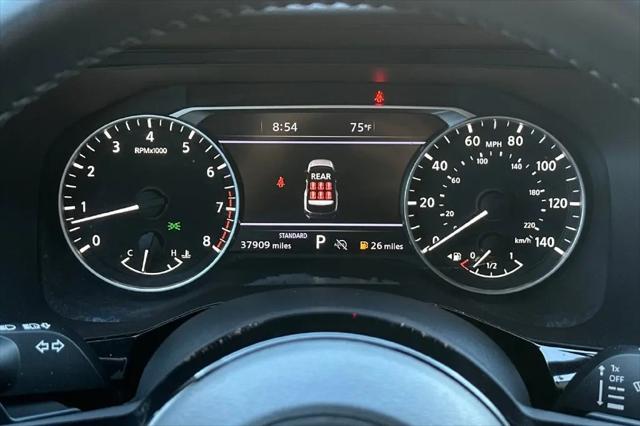 2025 Nissan Pathfinder SL FWD