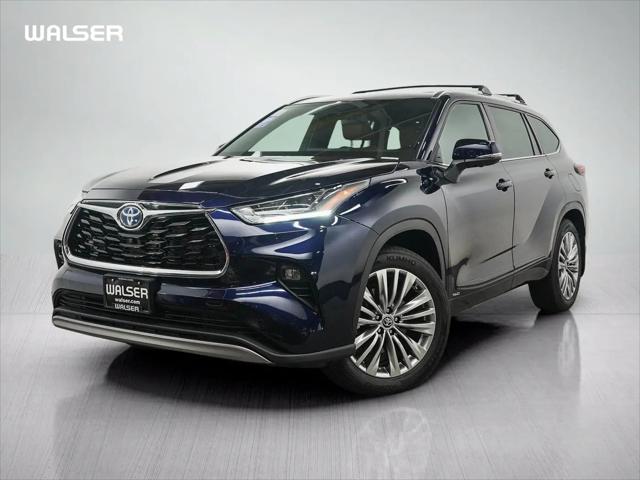 2024 Toyota Highlander Hybrid Platinum for sale in Bloomington, MN